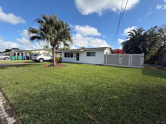 2nd image of 5280 SW 92nd Ave