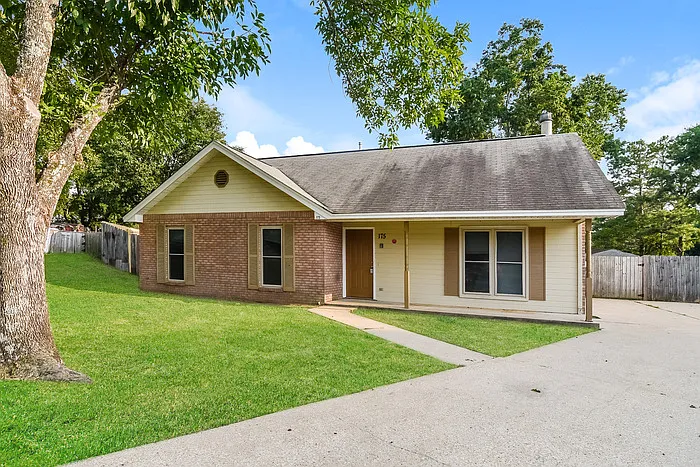 175 Honeysuckle Ct