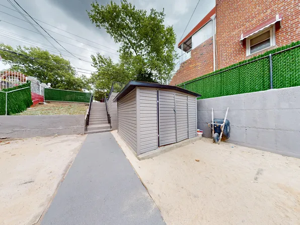 552 East 80th Street image 24 of 25