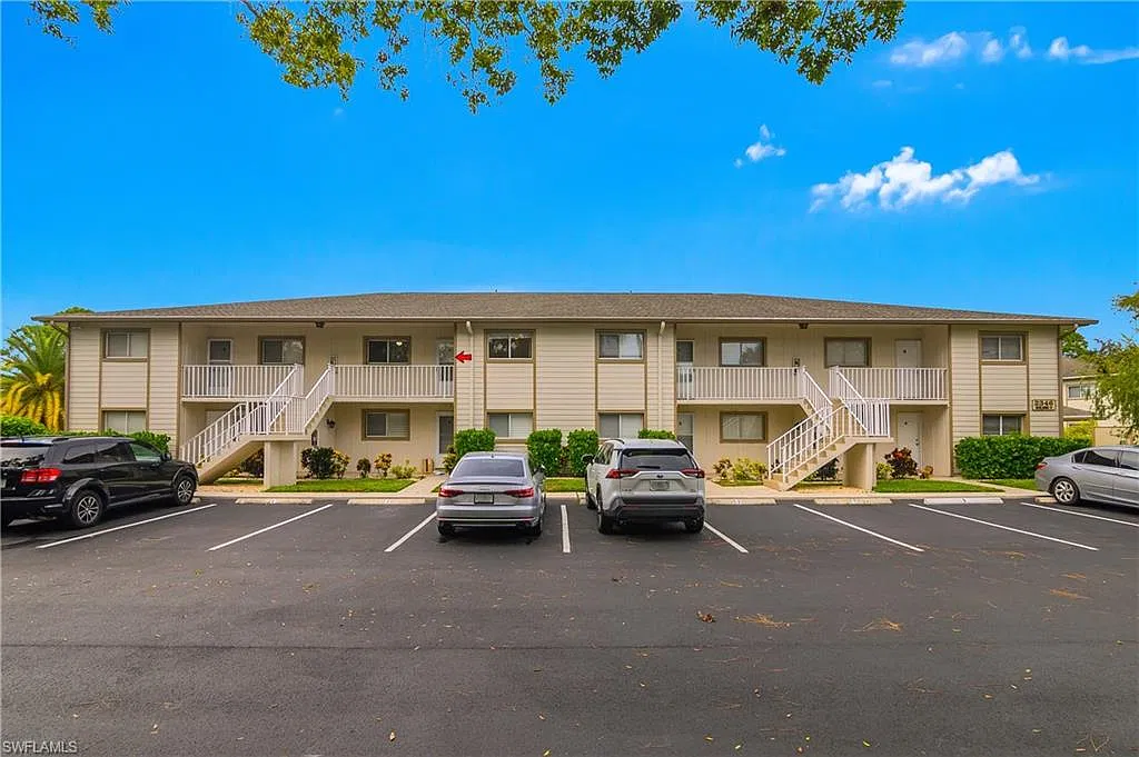 3 bed, 2.0 bath, 1180 sqft, $1,800 — Photo 1