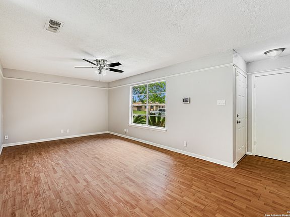 3rd image of 338 SCOTTY DR