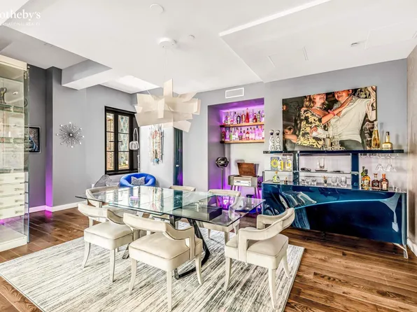 425 West 50th Street image 11 of 16