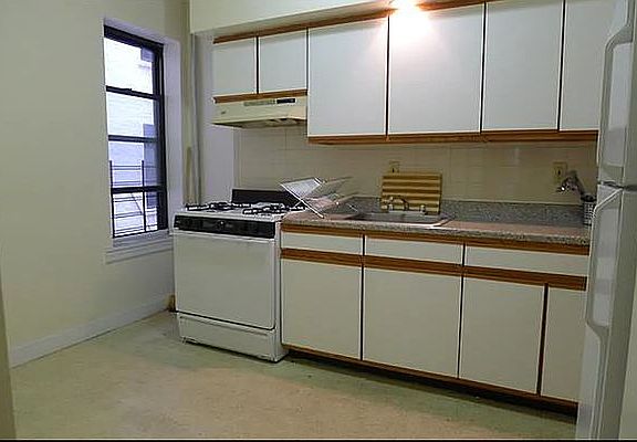 4th image of 4535 42nd St APT 1E