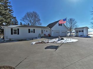 E7969 Upper Maple Dale Rd, Viroqua, WI 54665