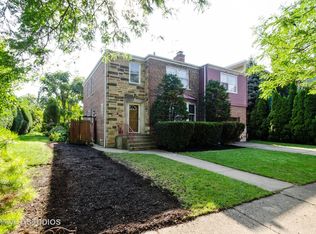 6841 N Francisco Ave, Chicago, IL 60645
