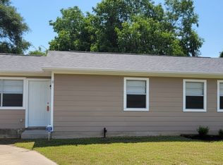 8 Lanes End St, Baytown, TX 77520