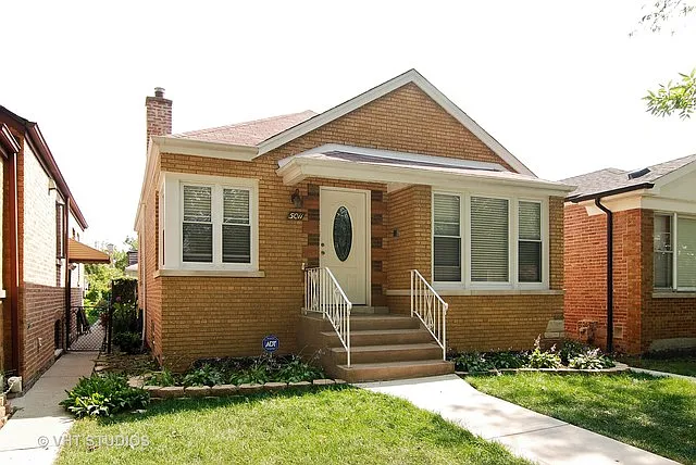 5011 S Leamington Ave photo 1