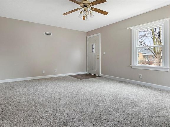 5th image of 2424 Wildwood Ave