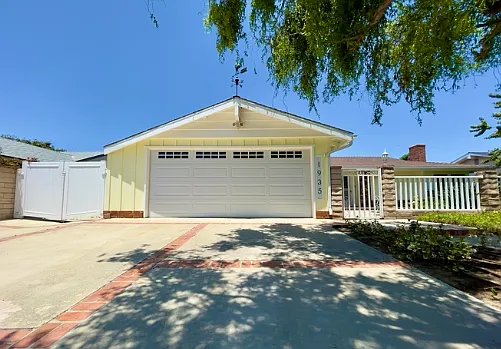 3 bed, 2735 sqft, $4,600 — Photo 2