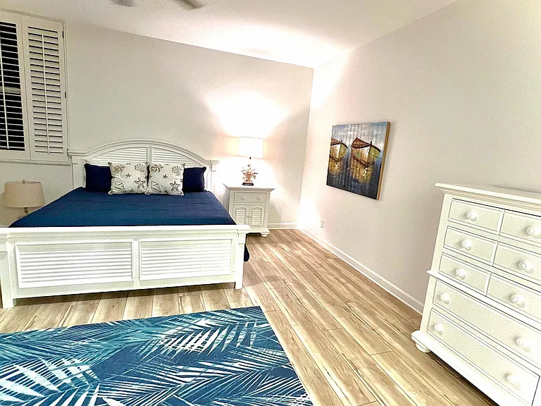 14200 Royal Harbour Ct — Photo 32