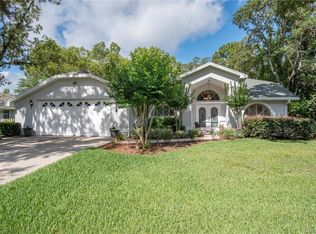 4 Sweetgum Ct S, Homosassa, FL 34446