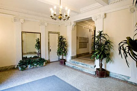The Biltmore Apartments — Photo 7