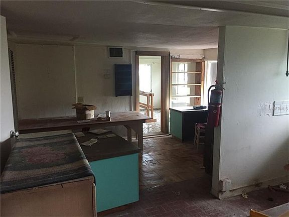 5th image of 318 W Starr Ave