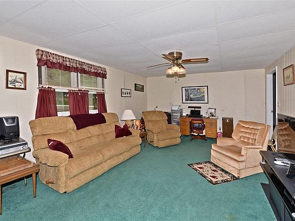 5th image of 3681 Twin Oaks Dr