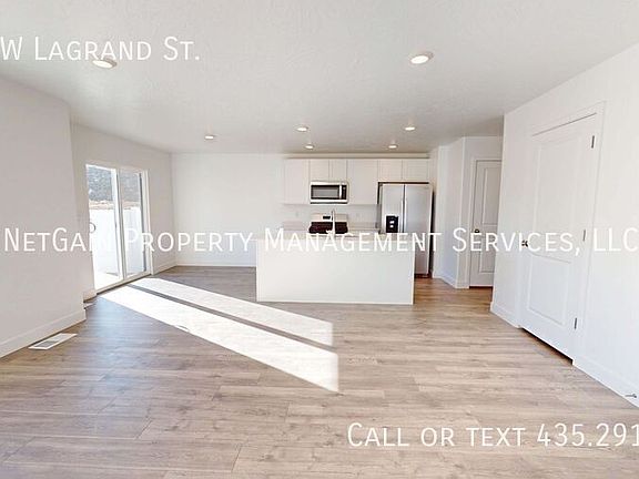 4th image of 2945 W Lagrand St