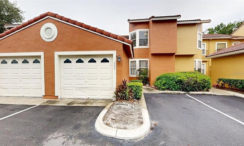 1st image of 1009 CASA DEL SOL CIRCLE