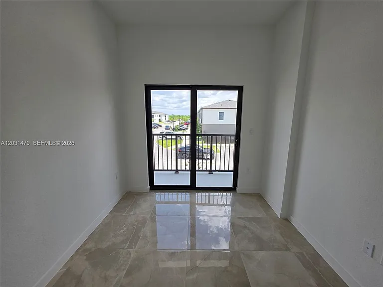 1305 NW 4th Ter #1305 — Photo 23