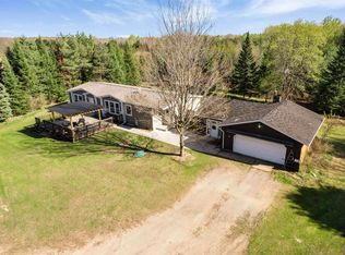 W3059 Hilltop Rd, Marinette, WI 54143
