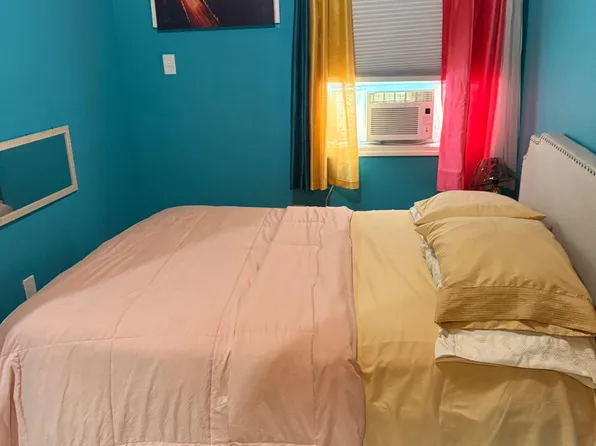 (undisclosed Address), Saint Albans, NY 11412