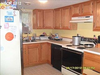 3rd image of 328 Park Dr N