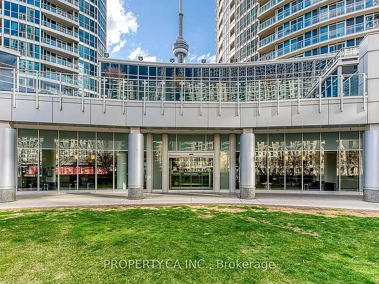 208 Queens Quay W #2912 — Photo 18