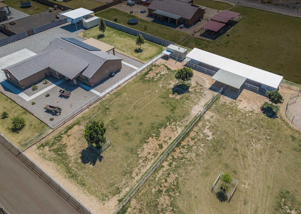 1st image of 6607 N 175th Ave