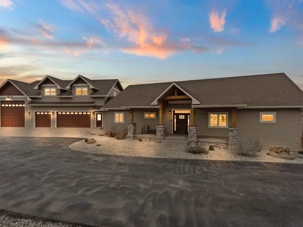 10326 E Moffat Rd, Mead, WA 99021