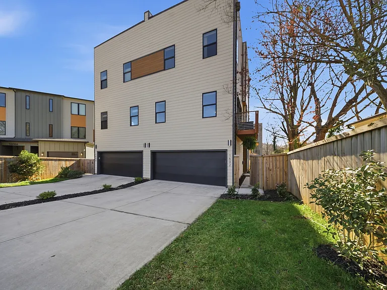 1602 Julia Maulden Pl — Photo 4