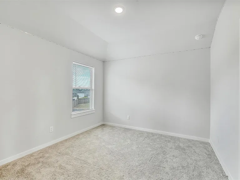 2734 Pheasant Hill Ct — Photo 24