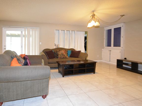 3rd image of 3241 Deerfield Ct