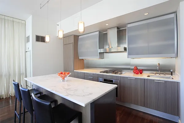 Sold by Corcoran | media 21