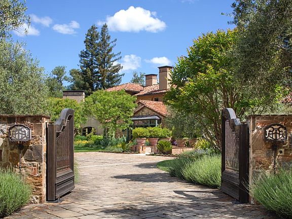 4th image of 30 Trail Ln