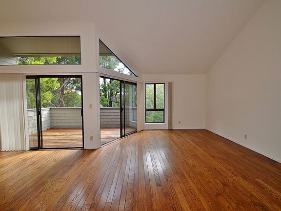 5th image of 127 Tomales St