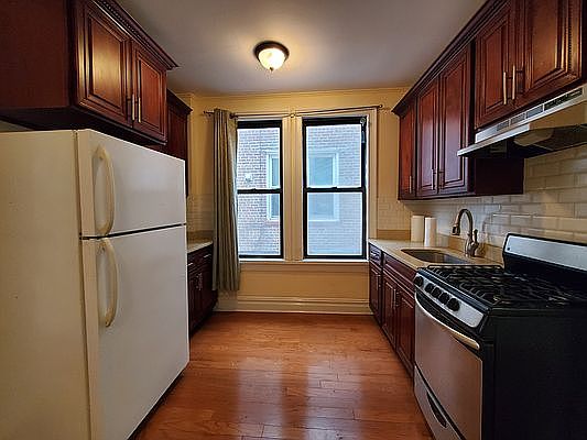 5th image of 24-15 41st St #2R