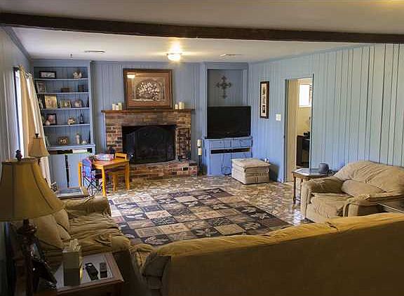 2nd image of 2244 Rosemont Dr