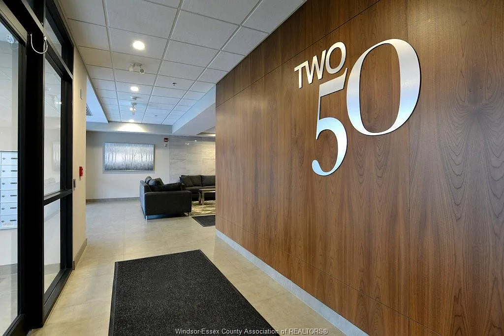 2 bed, 2.0 bath, 1050 sqft, $2,795 — Photo 3