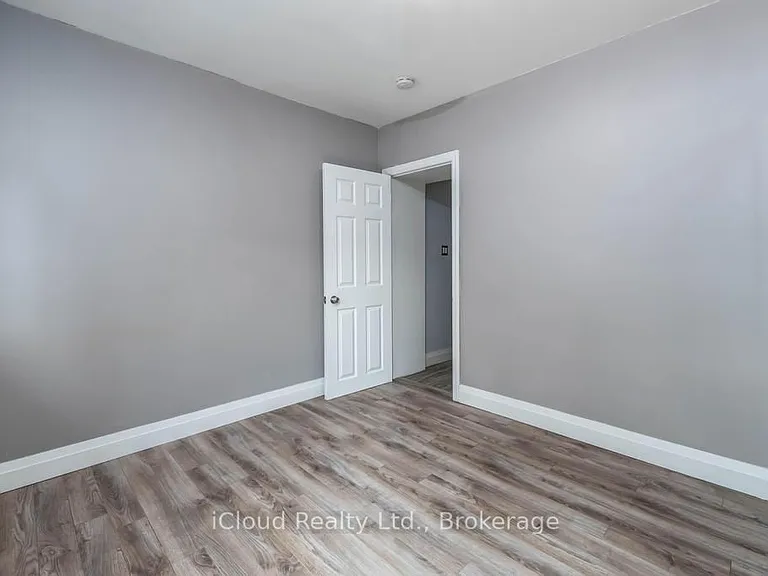225 Wallace Ave — Photo 11