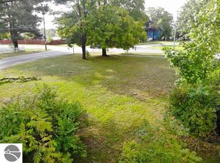 202 E Dresden St, Kalkaska, MI 49646