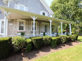 347 Paradise Ave, Middletown, RI 02842