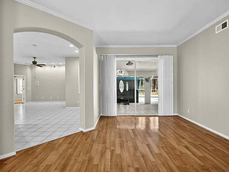 20 Woodford Ln — Photo 16