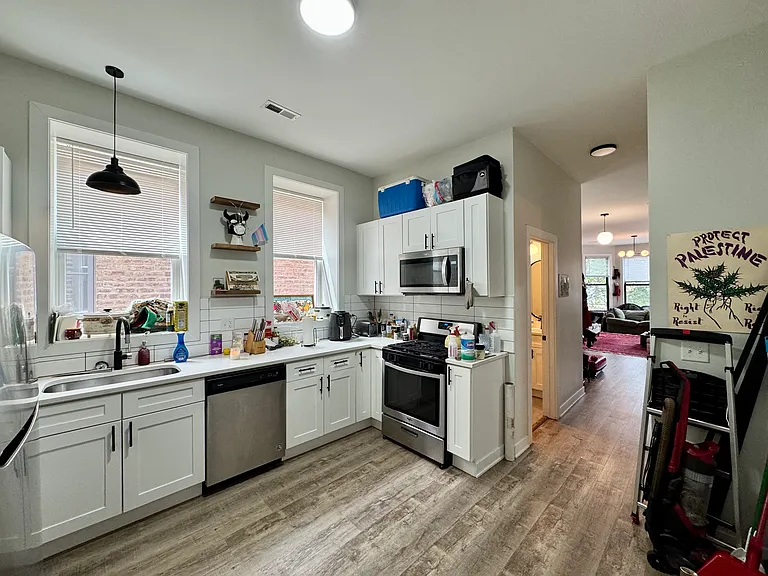 3203 W Armitage Ave #2F — Photo 2