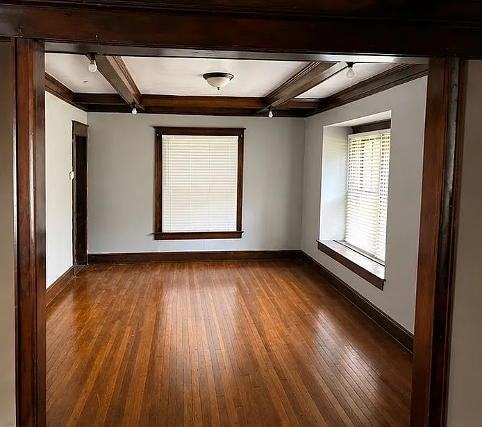4 bed, 2.0 bath, 2229 sqft, $1,900 — Photo 2