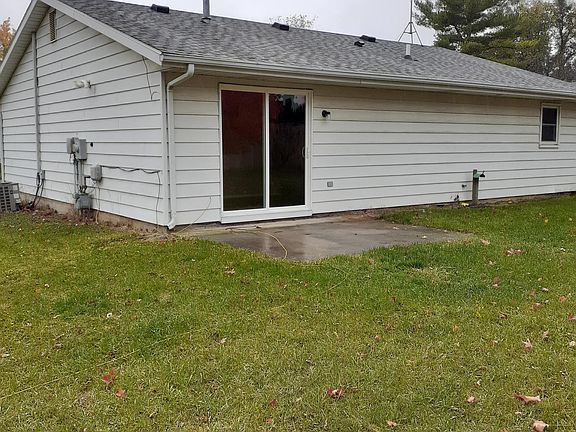 3rd image of 8031 Newfield Dr