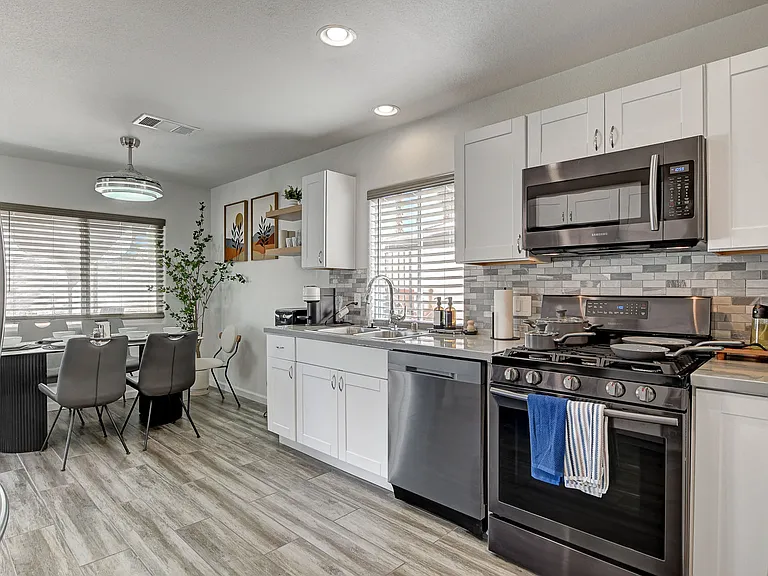 1658 Garden Path Ct — Photo 13