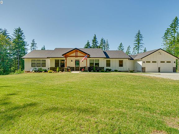 2nd image of 13414 NE Camas Lily Ln