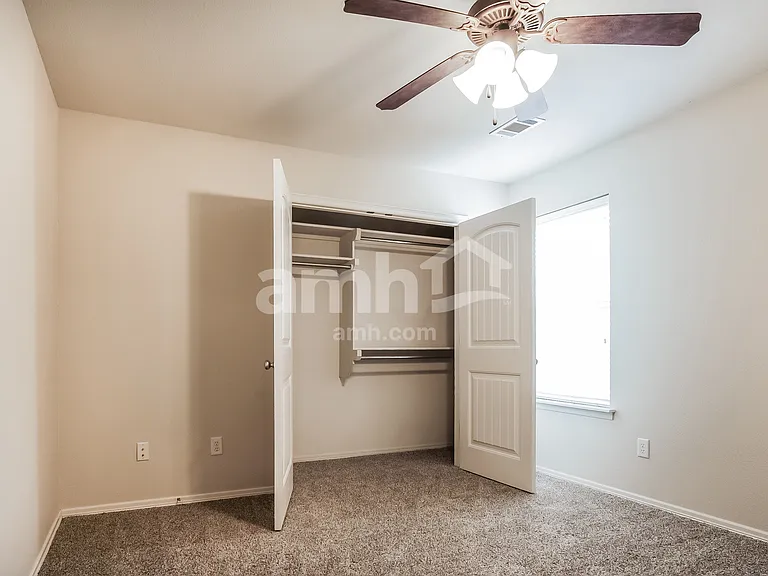 2401 S 10th St E — Photo 12