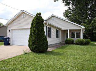 2217 Upper Hunters Trce, Louisville, KY 40216