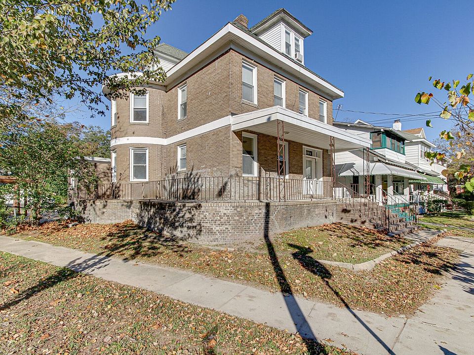 1st image of 3901 Newport Ave Unit 1B
