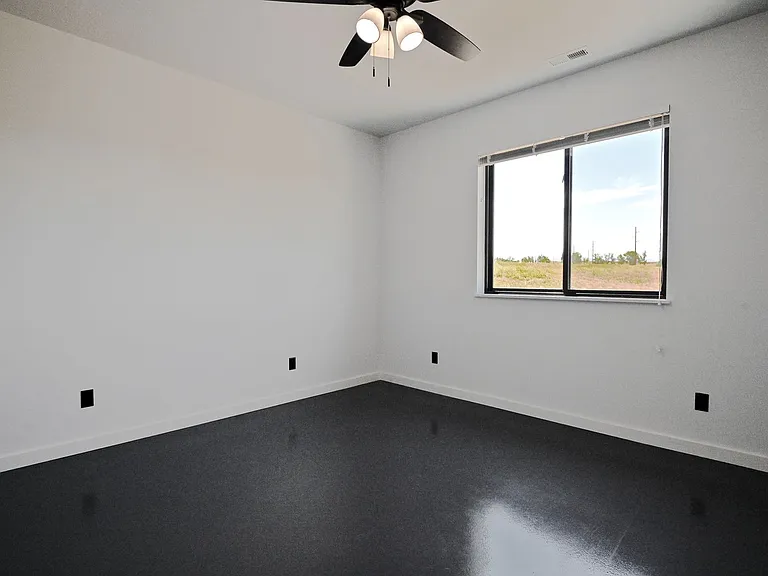 1495 Oxbow Dr — Photo 44