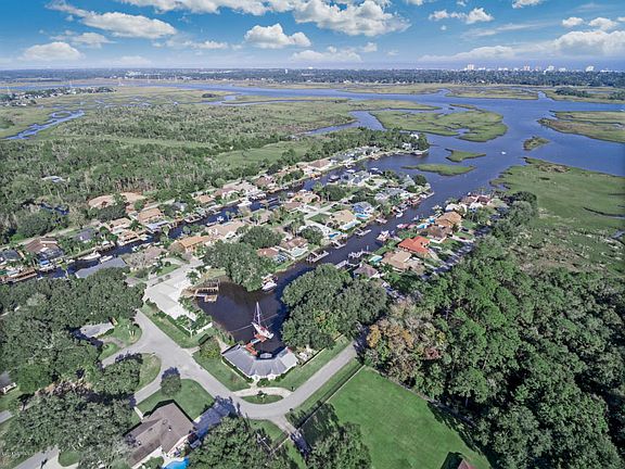 5th image of 14501 Aqua Vista Ct